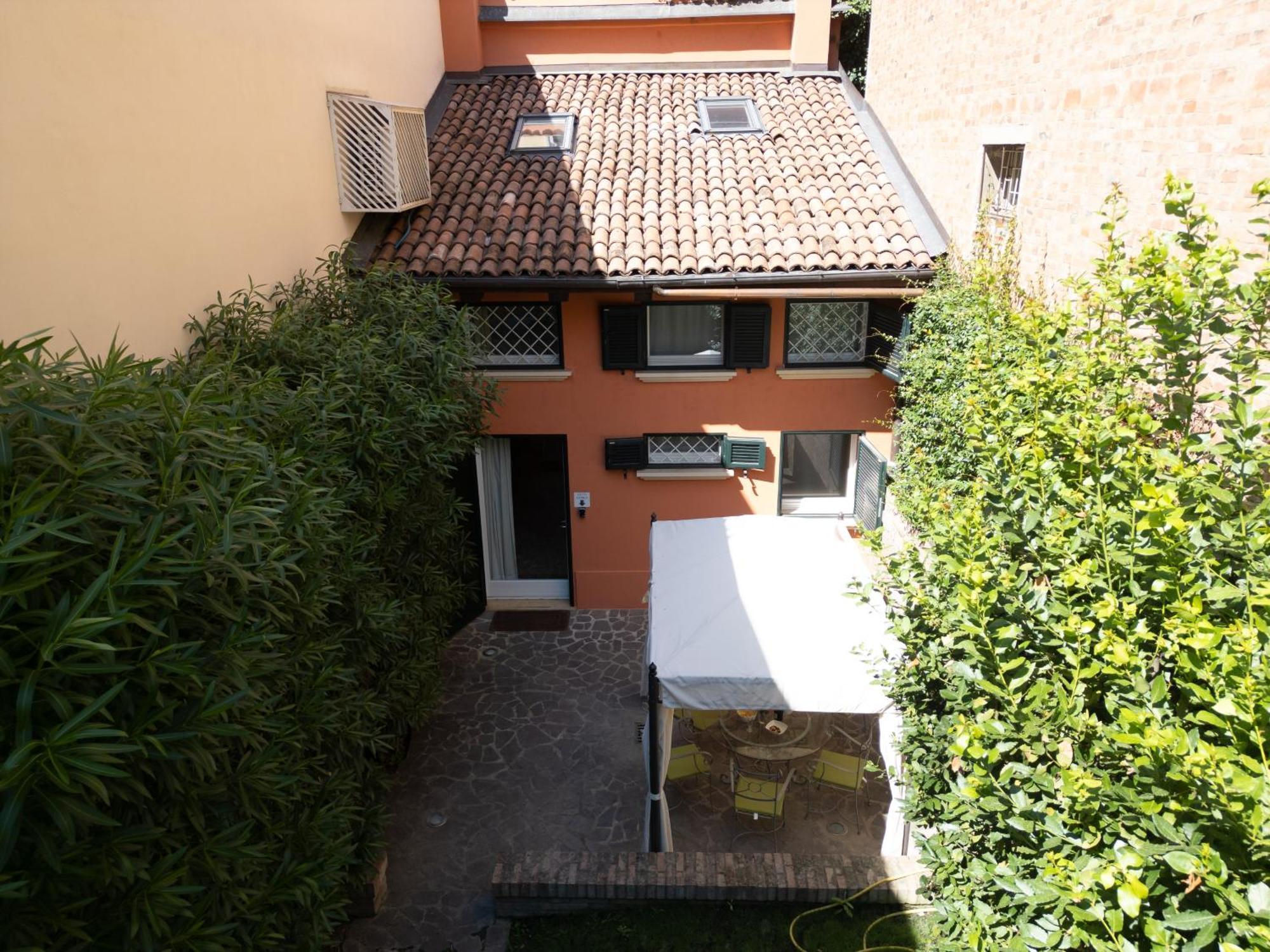 Isaia Garden -Private Garden Spa Bath Bolognarooms Bolonha Exterior foto