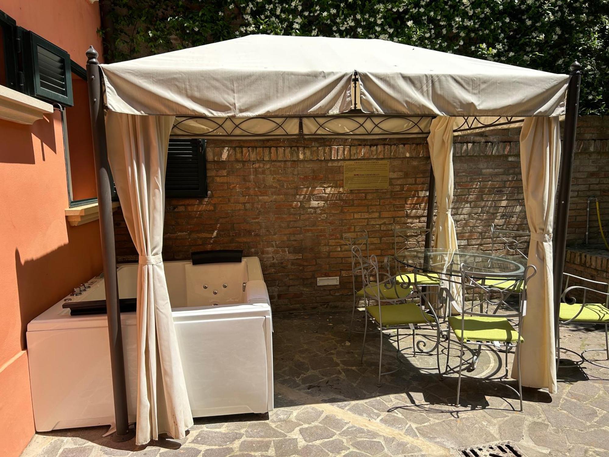 Isaia Garden -Private Garden Spa Bath Bolognarooms Bolonha Exterior foto