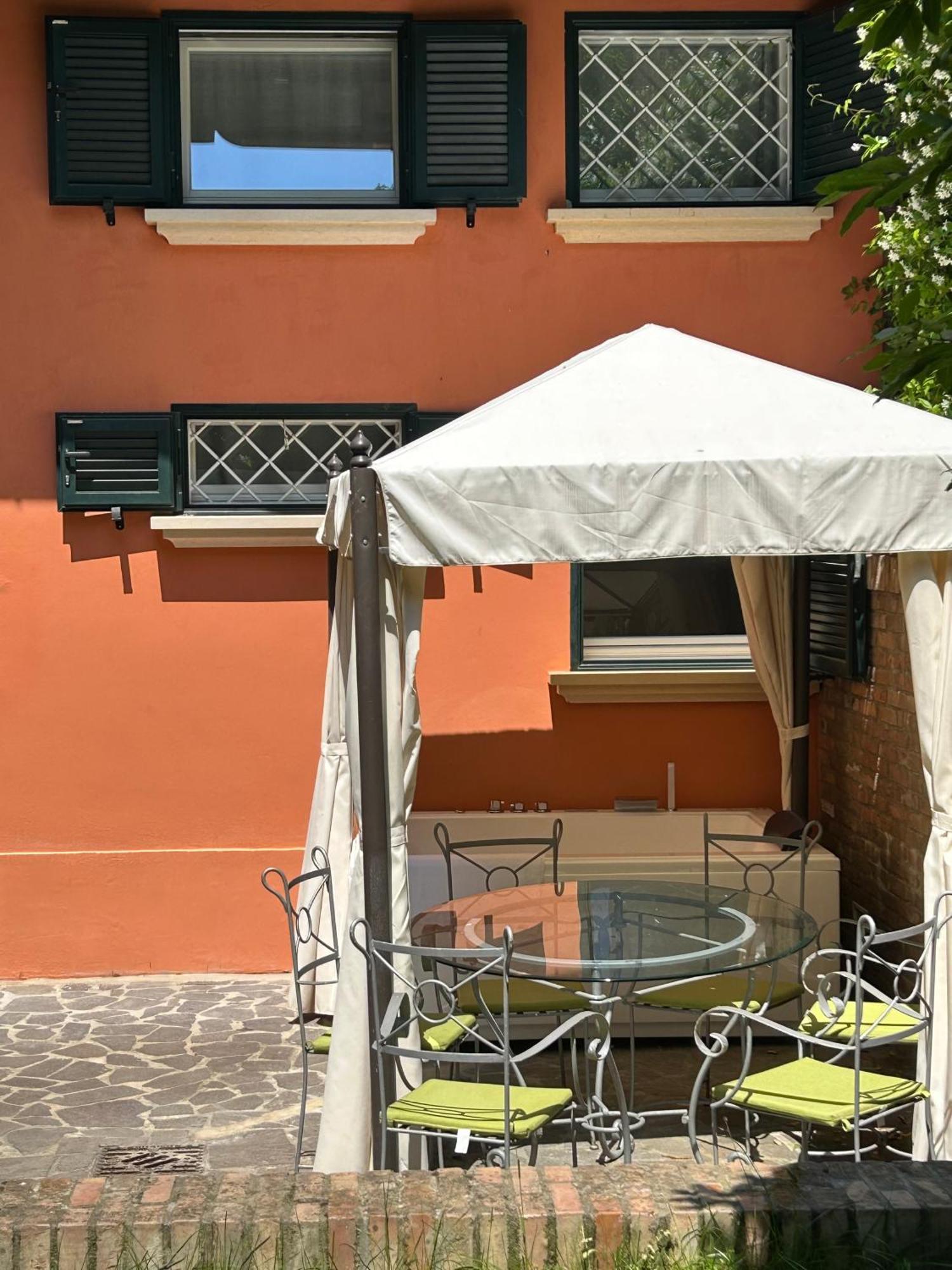 Isaia Garden -Private Garden Spa Bath Bolognarooms Bolonha Exterior foto